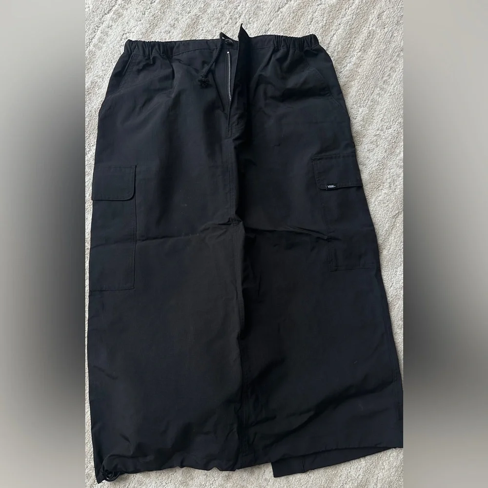 Vans Women's Riley Parachute Cargo Skirt size med